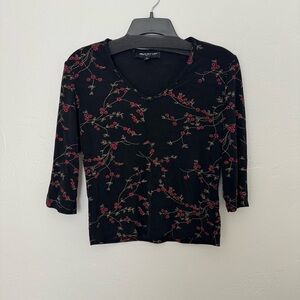 Women’s Red floral quarter sleeve top